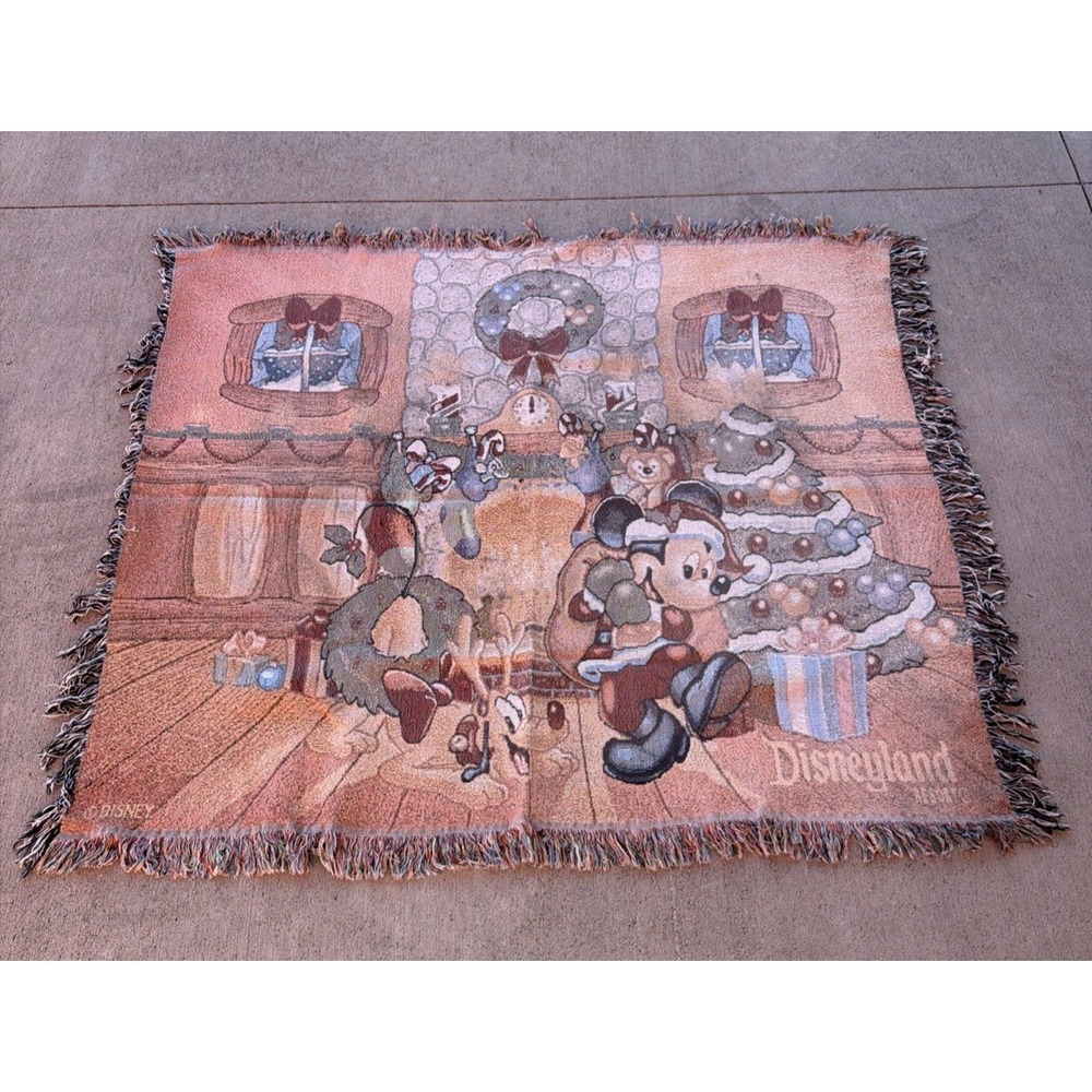 Disneyland Resort Mickey & Minnie Mouse Christmas Tapestry Blanket 50x60 Used